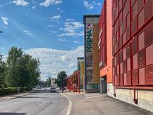 Tikkurilan palveluihin vain lyhyt kävelymatka.