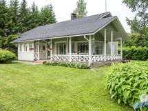 Julkisivu