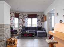 Alakerran takkahuone