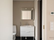 yläkerta wc/kylpyhuone