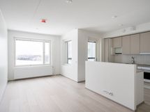 Ruokailutila, keittiö ja oleskelu. Kuva asunnosta A58, jossa vastaava pohjaratkaisu, materiaalit voivat poiketa.