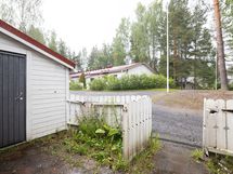 Huoneiston edessä kylmä varasto