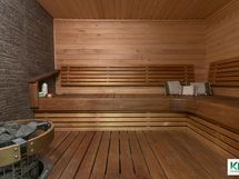 Asuinrakennuksen sauna.