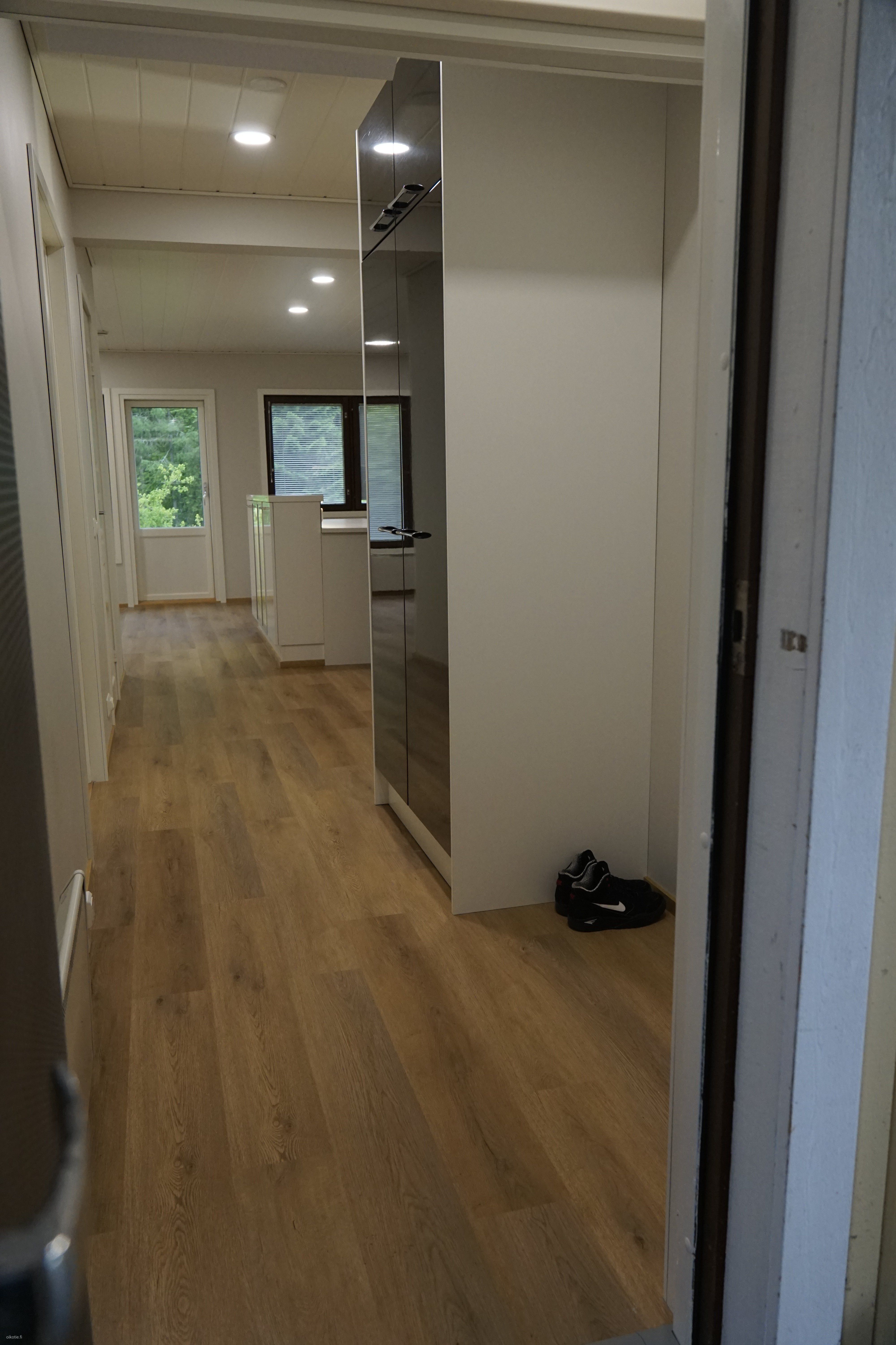 Rivitalo, 3h + k + s, 78 m², Makkola