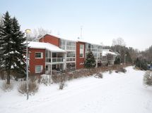 Takapuoli kävelykadulta päin