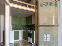 Toimiva kakluuni tuo tähän kotiin yli 100-vuotiaan talon tunnelmaa.