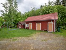 pihasauna, varasto sekä puuaitta