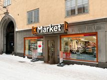 Muutaman minuutin kävelymatkan päässä  on lähikauppa.