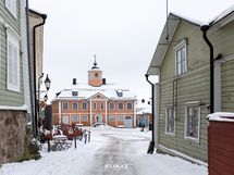 Lyhyt matka Raatihuoneentorille