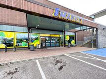 S-market Saunalahti on 9 min asunnolta.