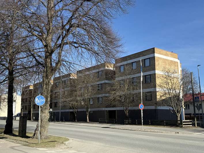 Kerrostalo – Hämeenlinna, Kauriala