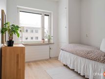 Pienempi makuuhuone