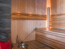 Perinteinen sauna vesihanalla