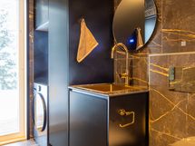 Vastaavasta asunnosta(lisätöitä käytetty)