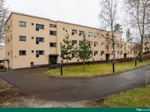 julkisivu Bredantieltä