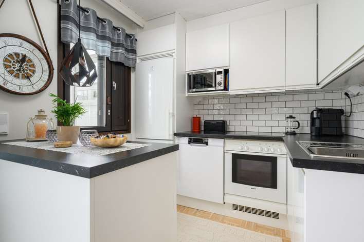 Rivitalo, 3h, kk, aula, s, kph, vh, ak, 48/72 m², Sudetti