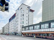 Tervetuloa viihtyisään keskustakotiin autopaikka mahdollisuudella.