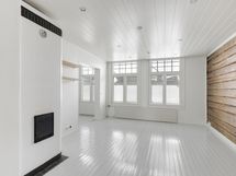 Vaaleat lattiat tuo tilaan valoisuutta