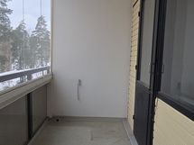 Parveke 2 lasitettu