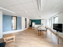 Taloyhtiön kerhohuone.