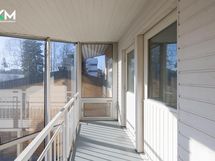 Kylpyhuoneesta käynti tähän