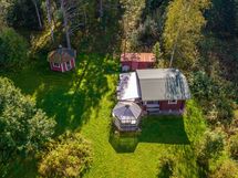 Pihasauna, porealla, puuliiteri ja grillikota