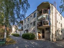 Viehättävä takapihan julkisivu