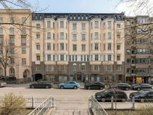 Katujulkisivujen peruskunnostus ja ikkunat on uusittu vuonna 2015