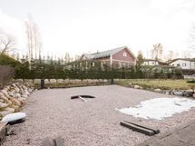 Autotallin/katoksen pohja