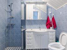 Yläkerran Wc+suihku