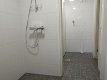 Uusittu kylpyhuoneylpyhuone