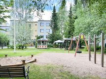 Viihtyisä sisäpiha.