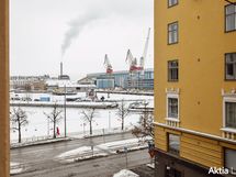 Maisema makuuhuoneen ikkunasta lounaasen