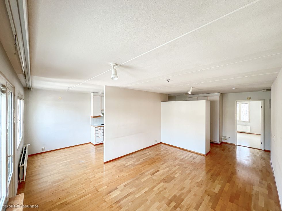 Tervetuloa tähän hyväpohjaiseen kotiin!