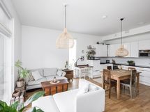 Näkymä terassin ovelta