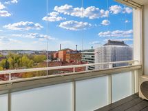 Lasitettu parveke on varustettu infrapunalämmittimellä
