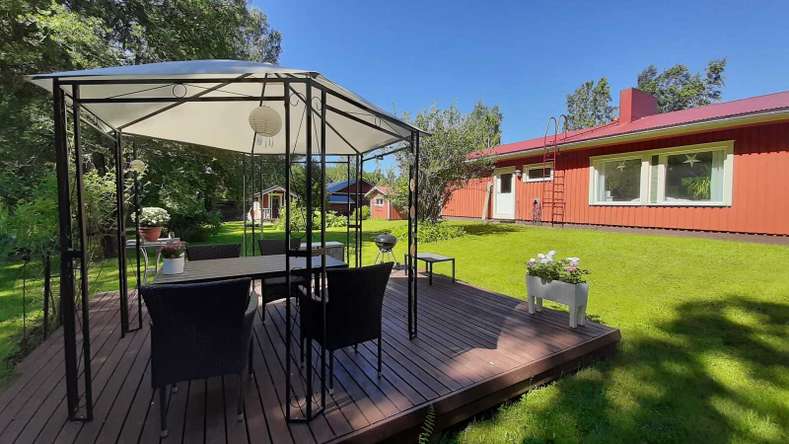 Omakotitalo, 3mh+oh+k+2xvh+wc+ph+s+khh+harrastetila+pannuhuone, 162/182 m², Renko, Hämeenlinna