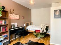 Alkovin mitat n.2,1x2,4m.