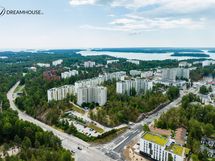 Hyvä sijainti lähellä metroasemaa ja merta