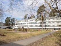 Taloyhtiön pihaa