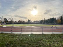 Alueella loistavat ulkoilumahdollisuudet puistoissa.