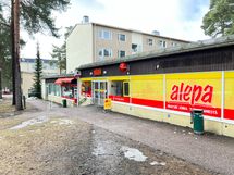 Alepa on vain kiven heiton päässä, samoin apteekki