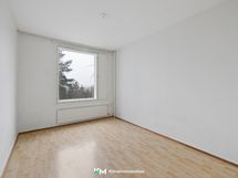 Pienempi makuuhuone (n. 11 m2)