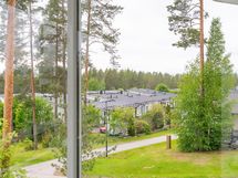 Yläkerran lasitettu parveke