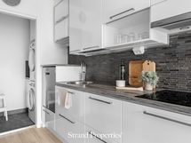 Keittiö ja kodinhoitohuonetila