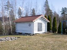 Varasto/ puuliiteri/ Förråd/ vedlider
