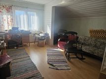makuuhuone 2 yläkerrassa