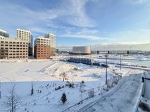 Parvekkeelta aukeaa mitä mahtavimmat, esteettömät näkymät suoraan meren suuntaan.