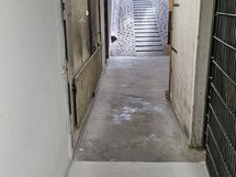 käytävä varastoille