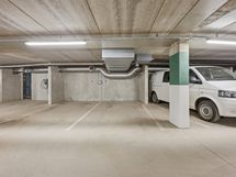 Autohallipaikka 10